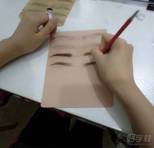 合肥时尚纹绣培训班