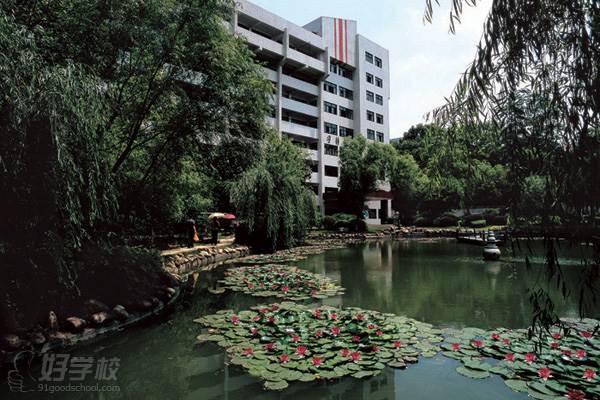 长沙学院校园风光 长沙学院校园风光
