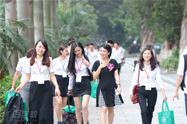 共赢未来:中山大学经理60班开学典礼