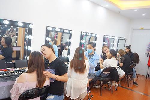 上海彩妆化妆培训班