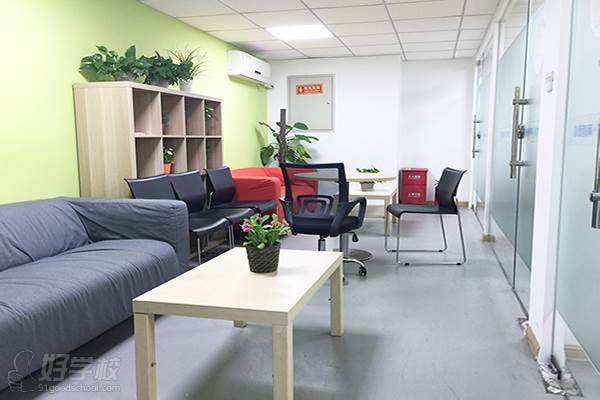 成都朴新教育 教学环境-休息区 成都朴新教育 教学环境-休息区