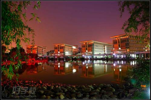 西南科技大学 校园夜景