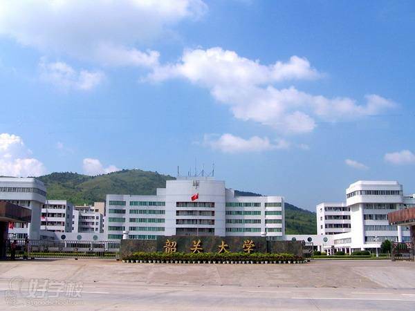 学校设有19个二级学院,69个本科专业;现有大塘,韩家山,黄田坝三个校区