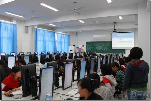 肇庆医学高等专科学校2021年成考专科东莞招生简章