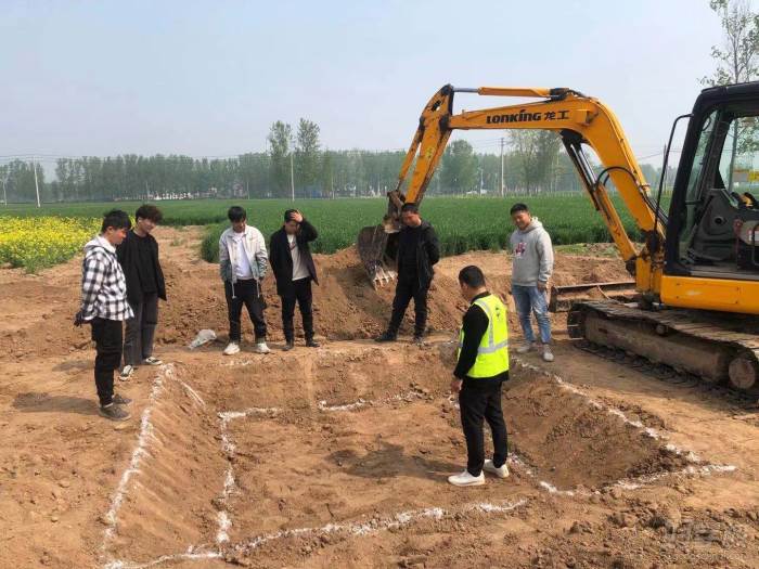 康鑫挖掘机培训中心之教学现场-新乡康鑫挖掘机培训中心-好学校