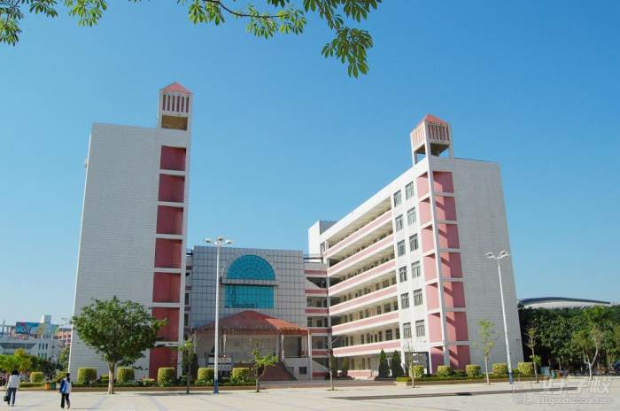 岭南师范学院成人高考本科深圳招生简章