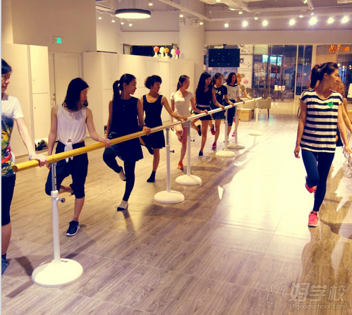 广州芭蕾形体塑造训练班
