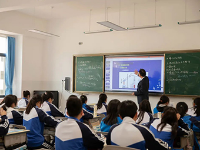 富宁上海新纪元外国语学校上课现场一览
