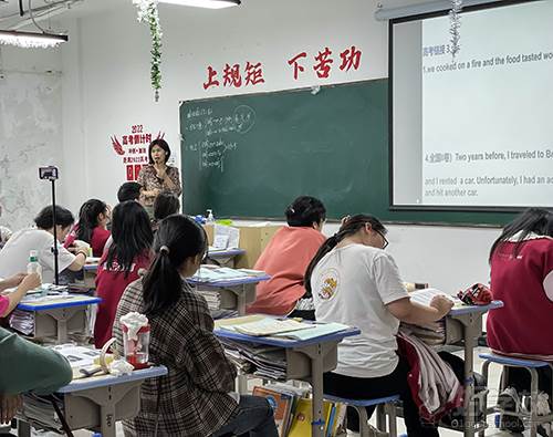 沈桂萍老师上课照片