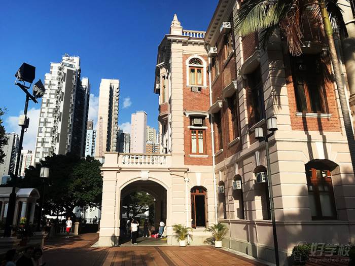 书香气十足的香港大学教学楼
