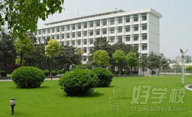 湖北大學(xué)