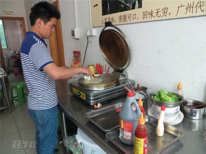 学员制作手抓饼