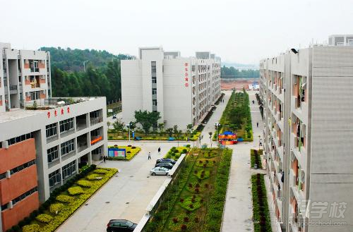 广东省国防科技技师学院学校环境