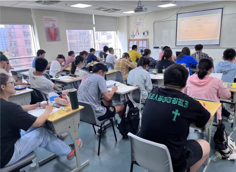 上海高考复读全日制培训班