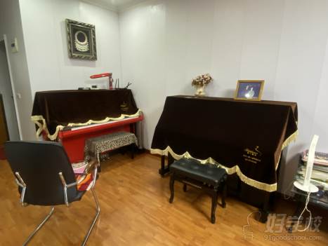 钢琴房