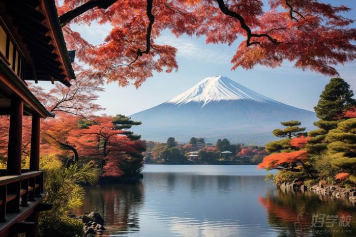 日本秋天的富士山
