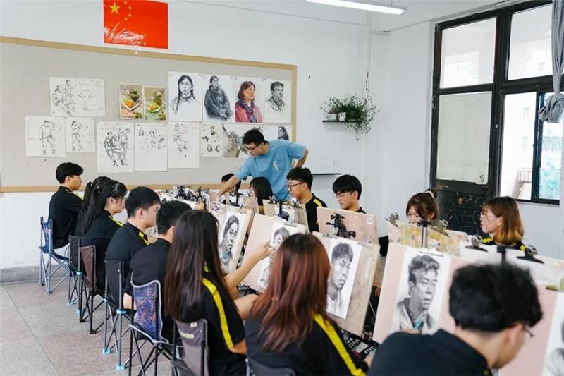 上海高考美术培训基础班