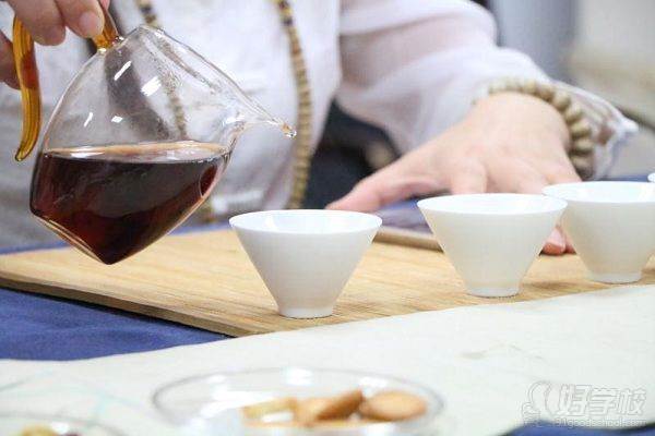 恒尔慧（HOH)咖啡调酒茶艺培训学校 茶艺课程