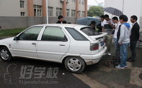武汉洪山区哪里有培训汽车维修的地方