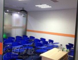 杭州欧风小语种培训学校课室设备