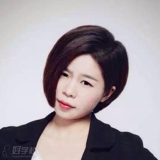 泉州尚恩化妝美容美甲紋繡培訓(xùn)學(xué)校Lily老師