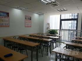 南京新世界教育学校环境