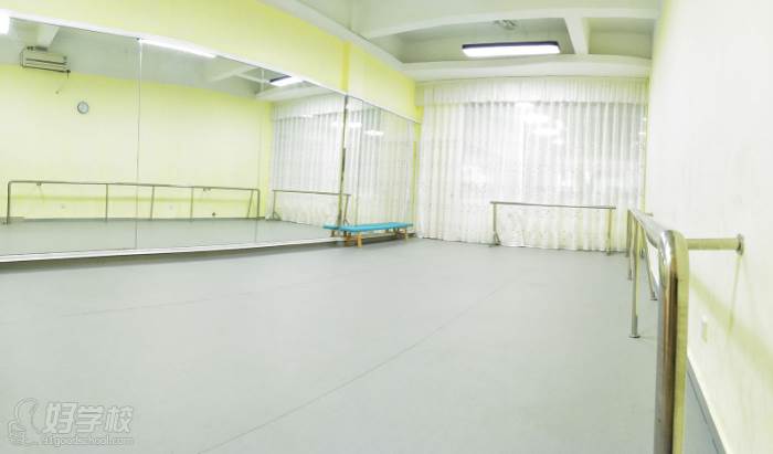 广州红棉艺校  舞蹈教室