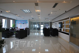 津桥国际教育教学环境