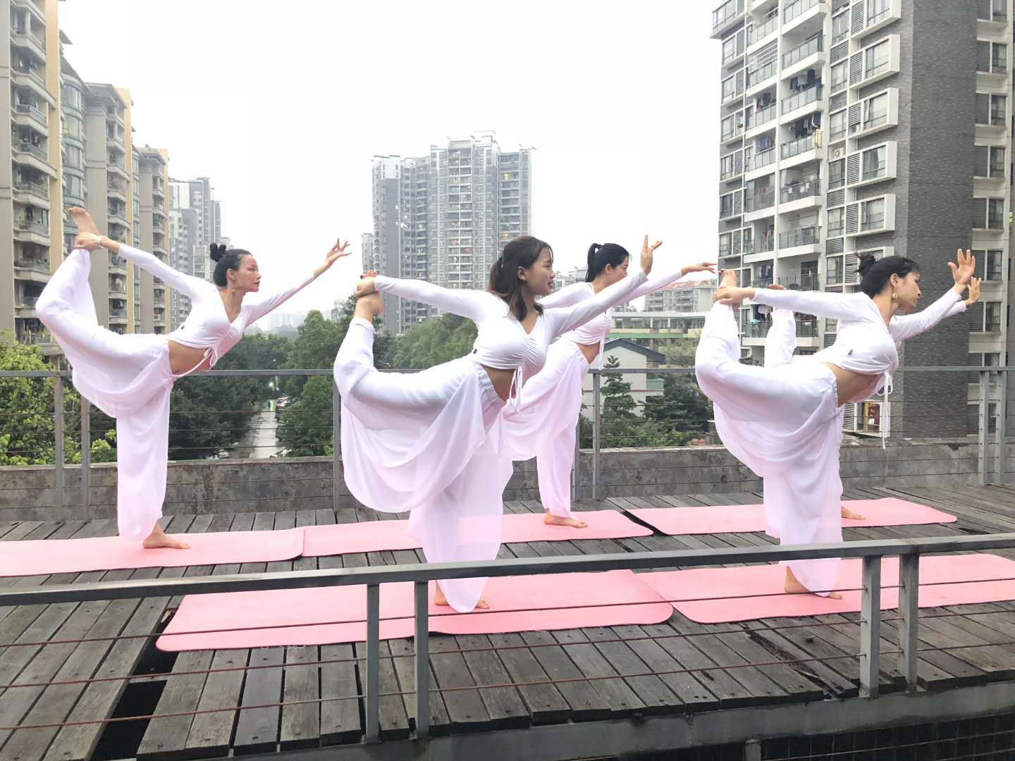 广州舞韵瑜伽教练培训班