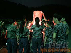 劉清西點蛋糕學(xué)校軍訓(xùn)9