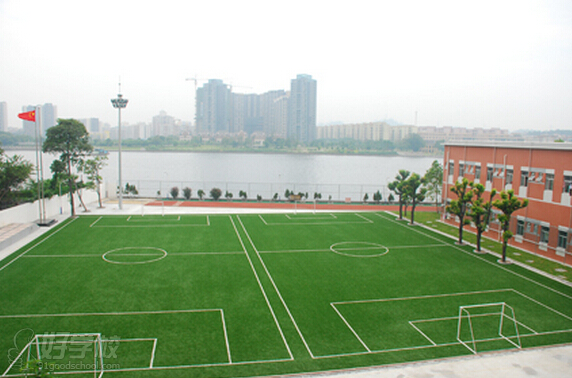 广州大学纺织服装学院技能培训中心--校园环境