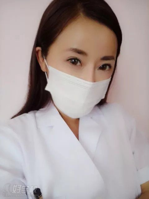 皮肤专家首席微整形专家吕燕青
