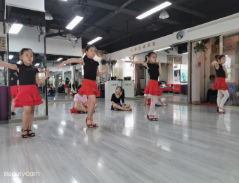 廣州少兒拉丁舞基礎培訓課程