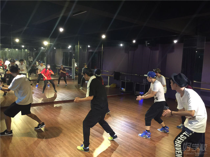 广州炫乐艺术培训中心--舞蹈教学