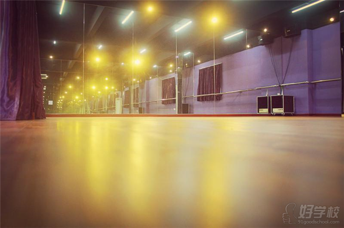 广州炫乐艺术培训中心--舞蹈室