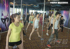 广州华翎舞蹈教学环境