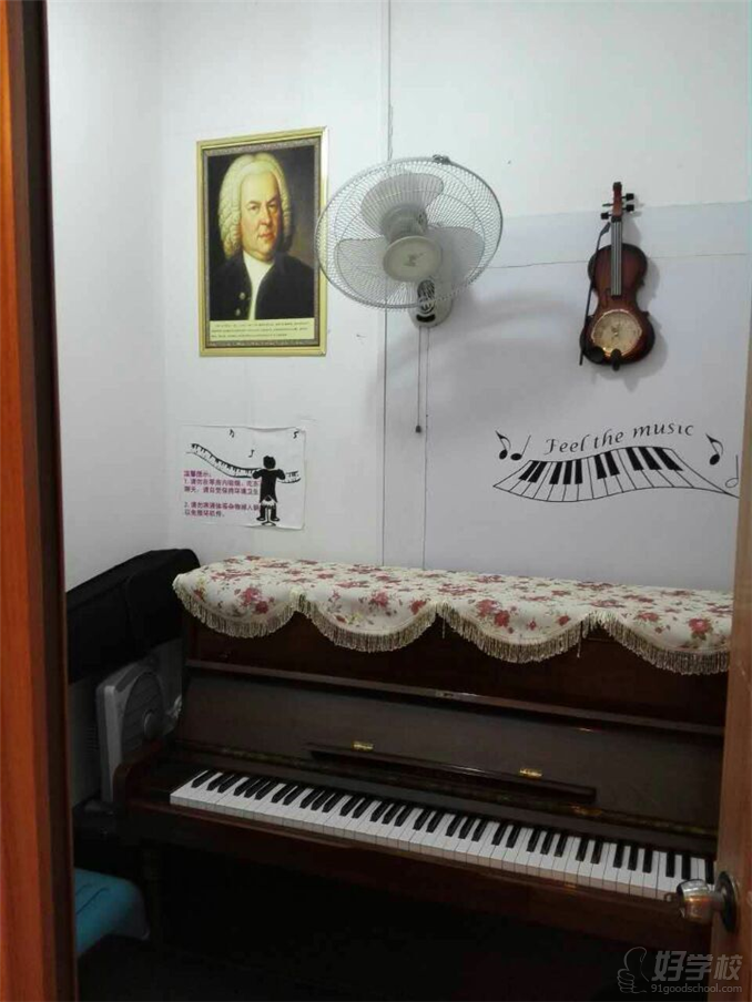 广州小松音乐培训中心--钢琴室
