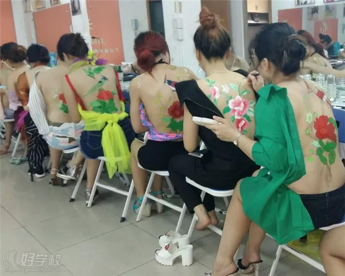 广州雅典娜彩妆造型传播有限公司实操现场