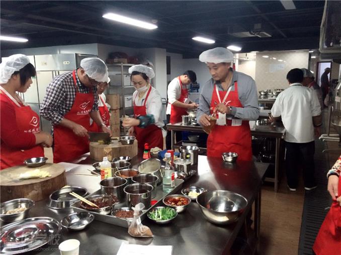 上海新鸿斌餐饮培训学校授课现场