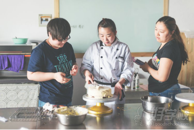 天津雅典娜化妆职业培训学校 （学员实践）