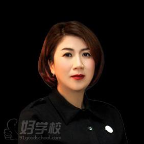 廈門沐上化妝美甲紋繡培訓(xùn)中心黃春芳教師