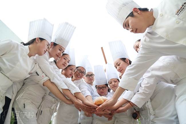 宁波乐蜜西点西餐面包培训教师团队