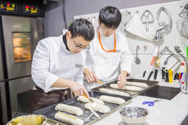 宁波乐蜜西点西餐面包培训教学现场