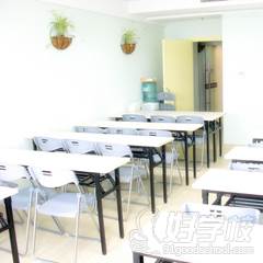 上海致学教育课室环境.jpg