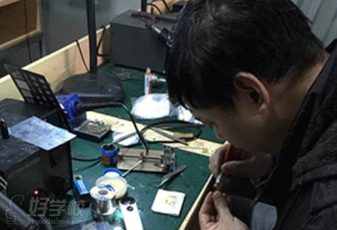培众维修教学风采 培众维修教学风采