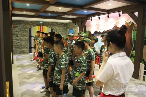 杭州聚冠欢乐成长夏令营卓越成长学员风采