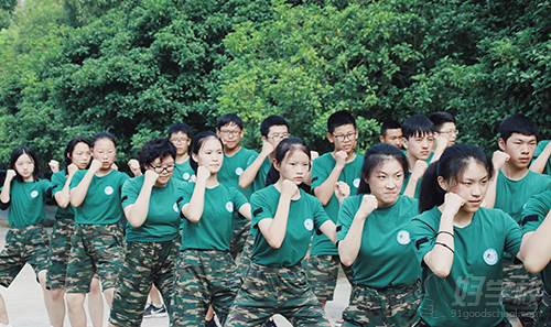 杭州聚冠欢乐成长夏令营 培训现场