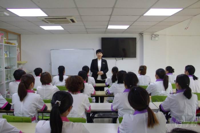 上海荷吉国际母婴培训中心 培训现场