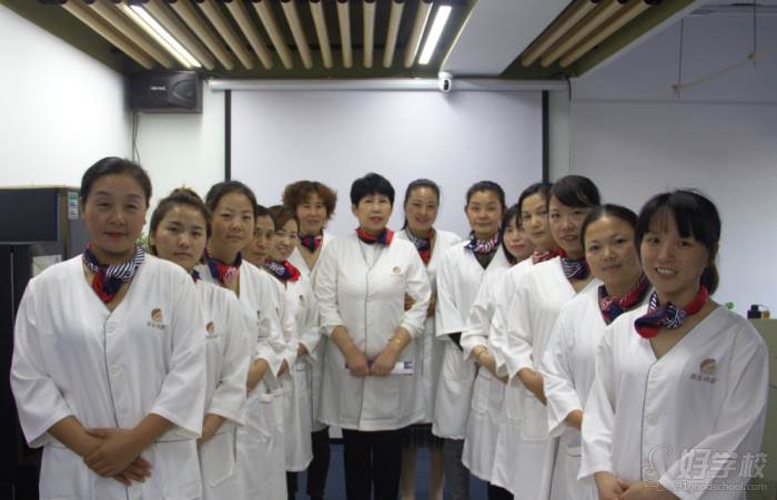 上海荷吉国际母婴培训中心 学生风采
