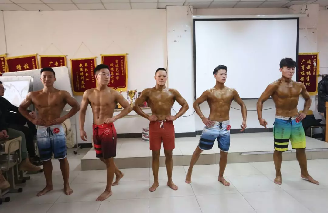 北京费恩莱斯国际健身学院  男子健体组